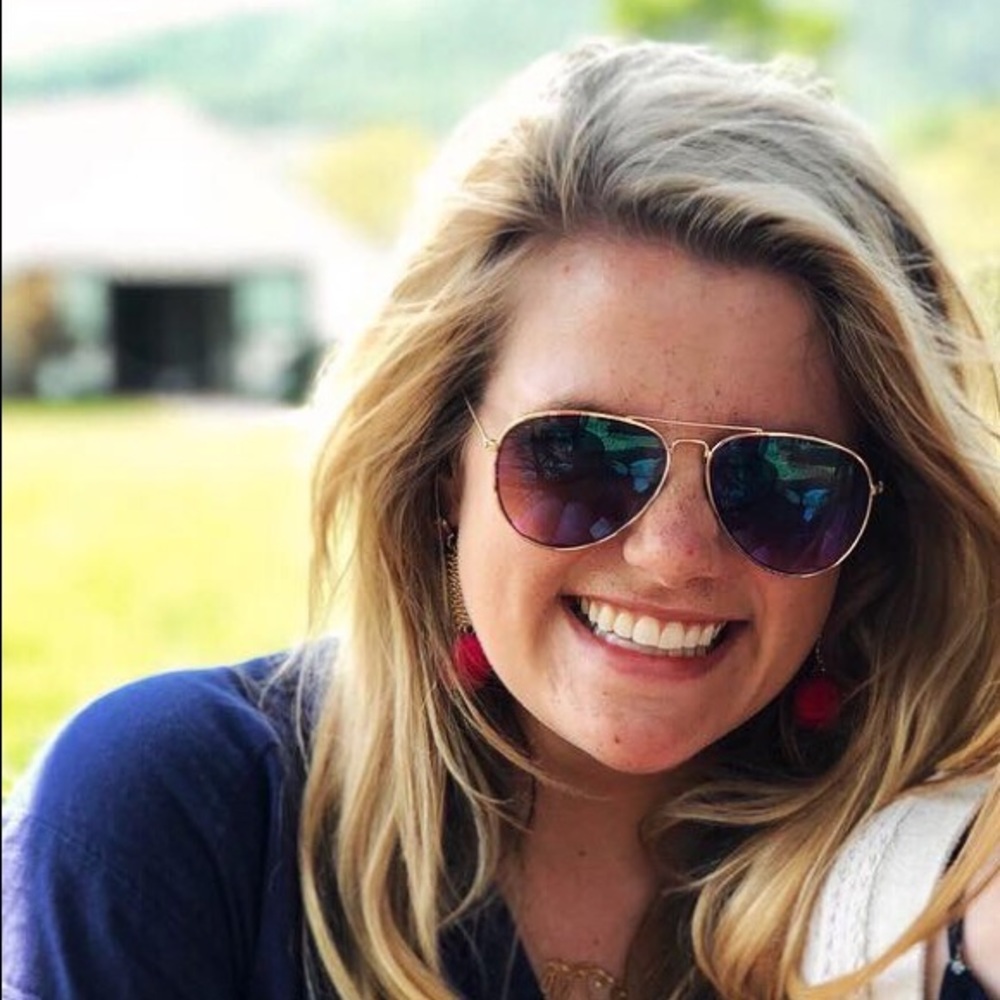 Meet your Posher, Savannah